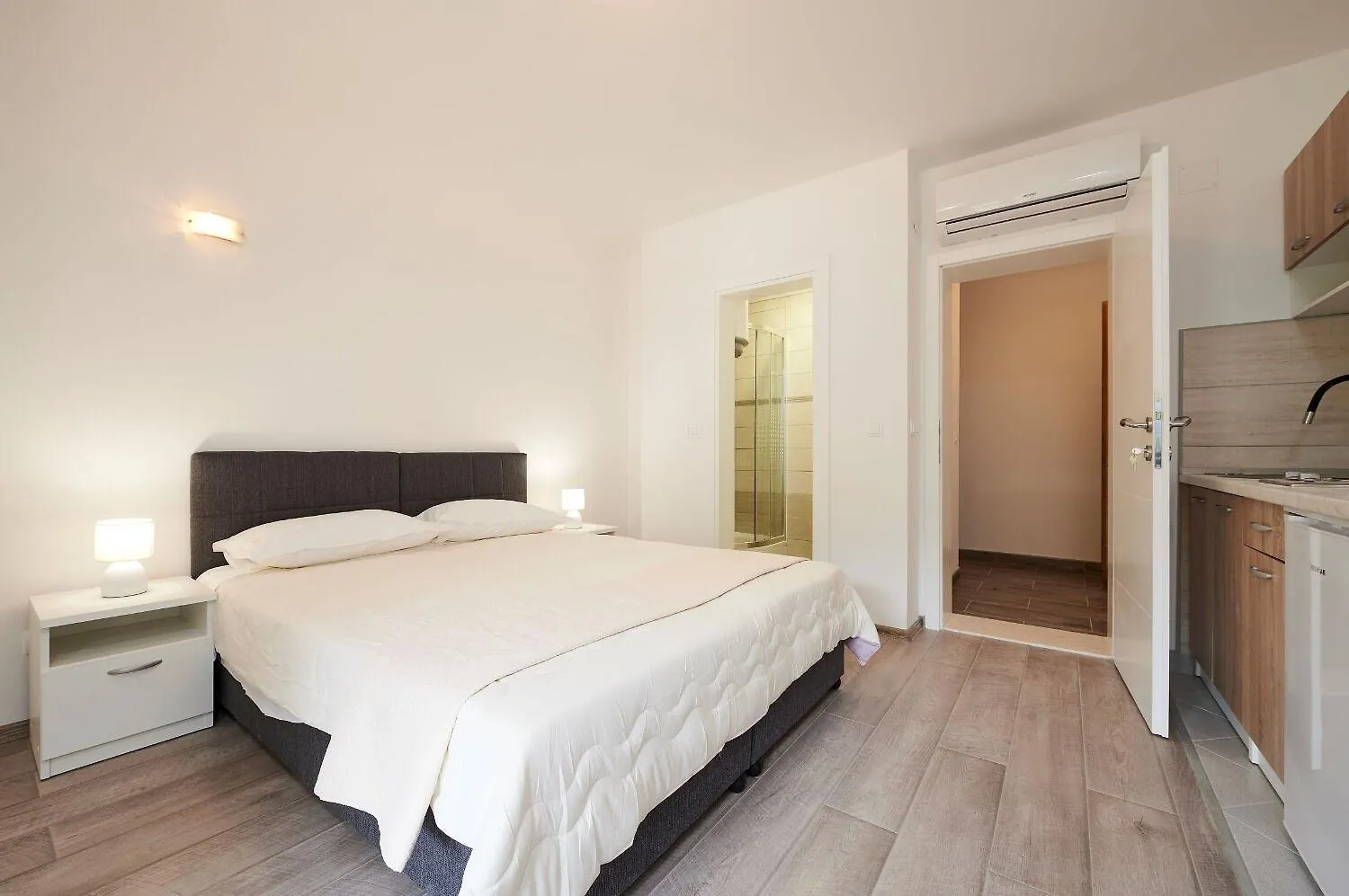 Apartments Antonia - 270M To Sea Traù