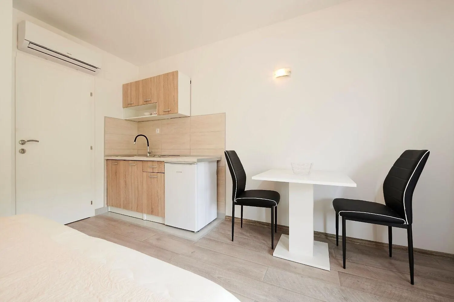 Apartments Antonia - 270M To Sea Traù